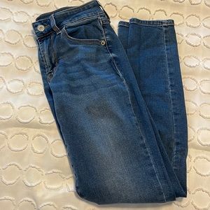Old Navy Rockstar Super Skinny Low Rise Jeans
